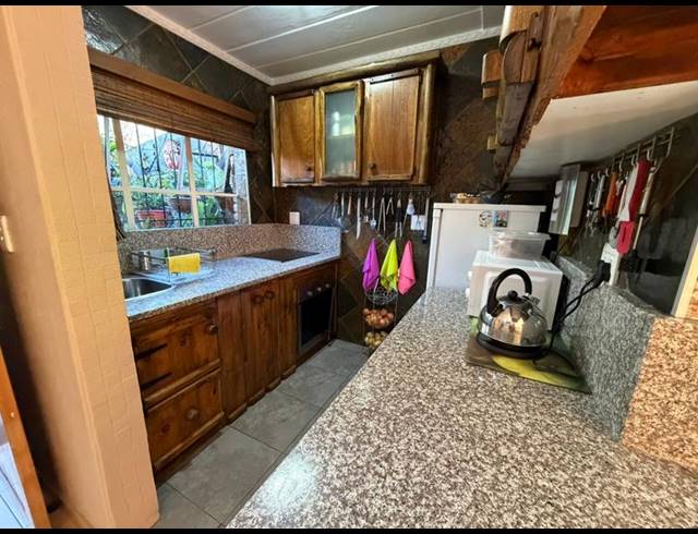 2 BEDROOM TOWNHOUSE FOR SALE IN DORANDIA